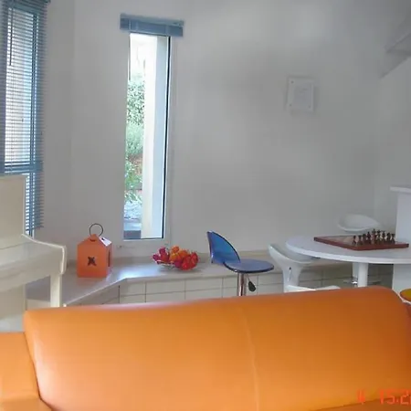 Modern High Standing Sur 3' From Villa Pyla-sur-Mer