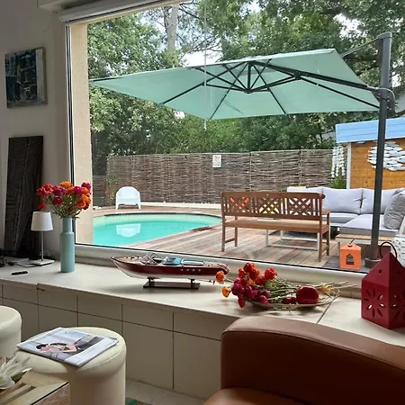 Modern High Standing Sur 3' From Villa *