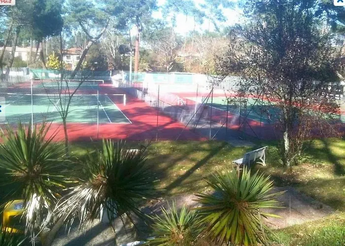 Modern High Standing Sur 3' From Villa