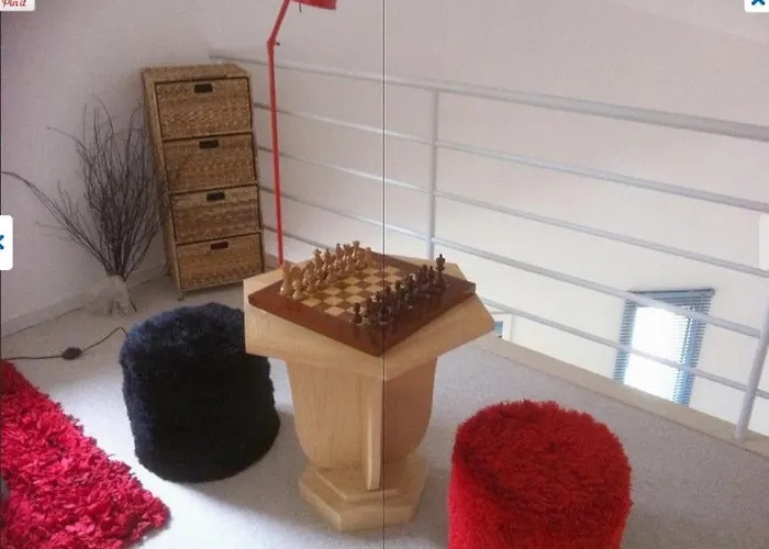 Modern High Standing Sur 3' From Villa *