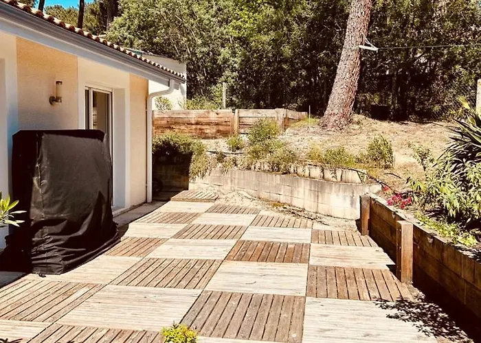 Modern High Standing Sur 3' From Villa