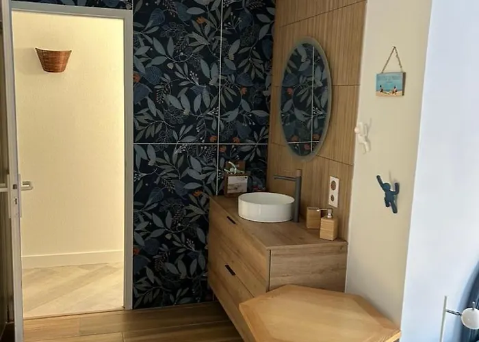 Modern High Standing Sur 3' From *