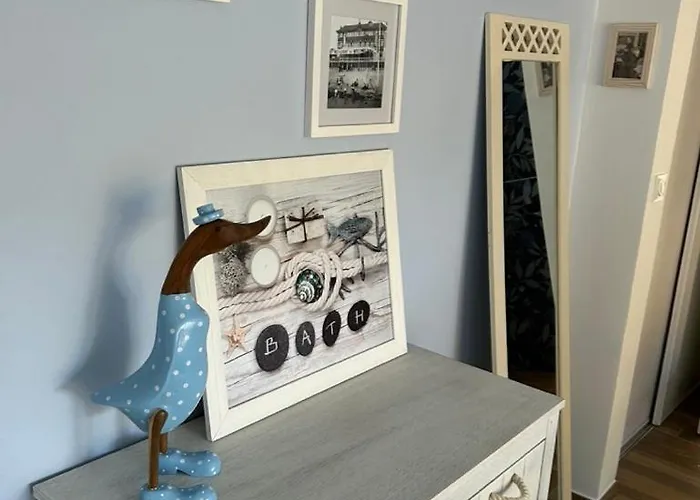 Modern High Standing Sur 3' From Villa